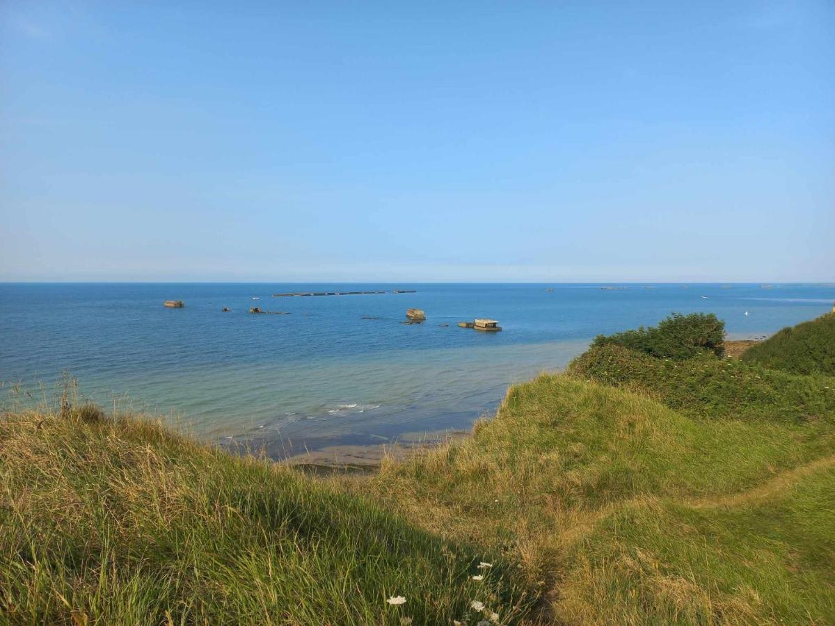 Le Domaine De La Gentilhommiere Situee Entre Bayeux Et Arromanches Les Bains Манвьё Экстерьер фото